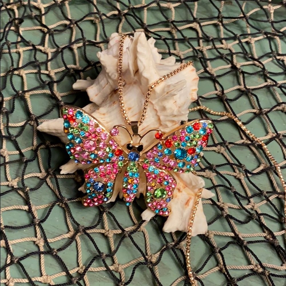 🔸Betsey Johnson Butterfly Necklace 🦋